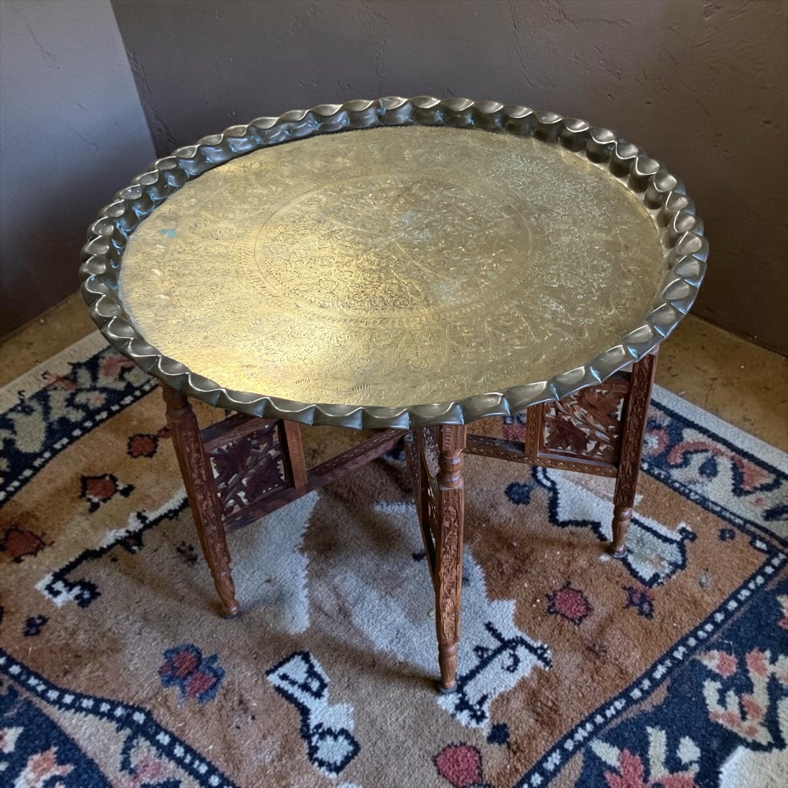Antieke Oosterse thee tafel hand gegraveerd, Ophalen