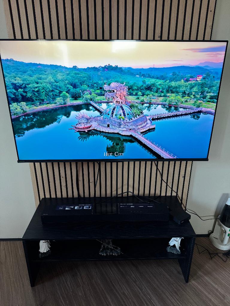 Moving Out Sale – Premium 55” Hisense QLED + 2.1 Soundbar, Audio, Tv en Foto, QLED, Nieuw, 120 Hz, 100 cm of meer
