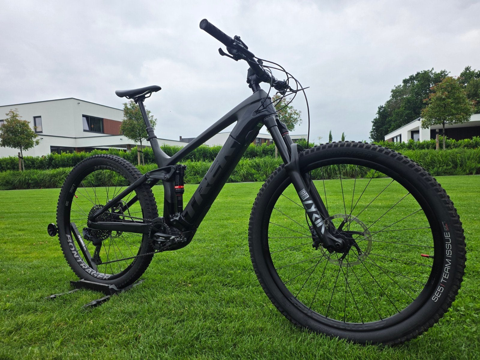 Trek Rail 9.8 Carbon 2020 – Full Carbon E-MTB – Kiox – 625wh, Ophalen, Gebruikt, Fully, Schijfrem