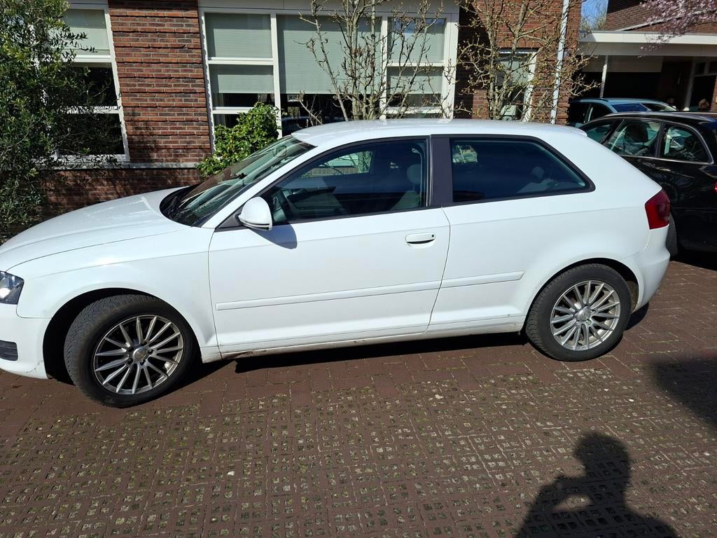 Audi A3 1.6 TDI 77KW 3D 2010 Wit, Voorwielaandrijving, 4 cilinders, Wit, Origineel Nederlands