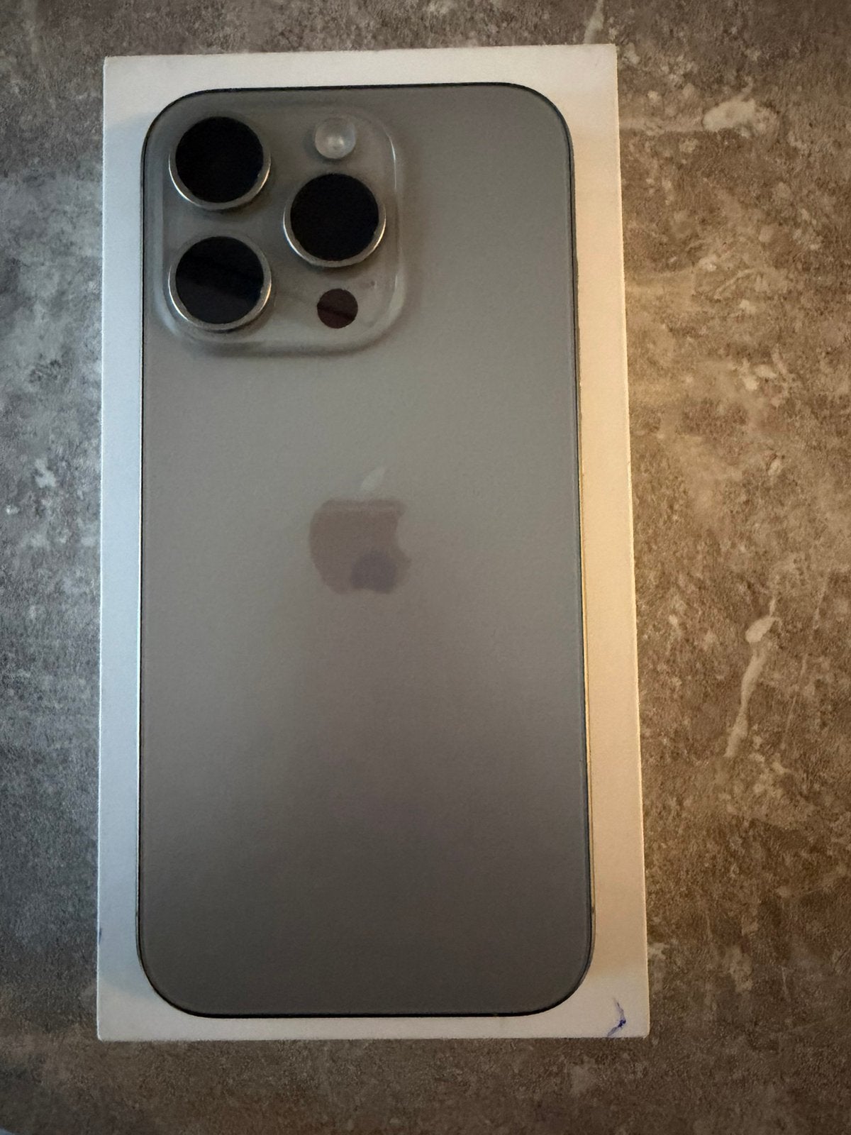 Apple iPhone 15 pro (128 gig), Telecommunicatie, Mobiele telefoons | Apple iPhone, Ophalen, 128 GB, Zo goed als nieuw, 84 %