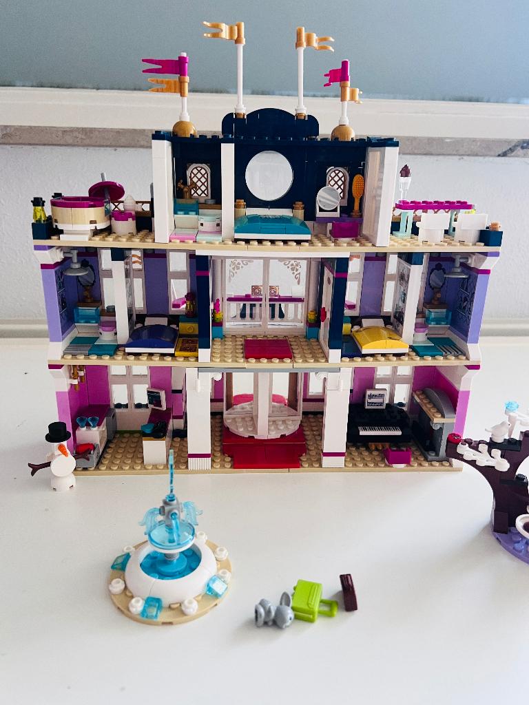 LEGO Friends Grand Hotel - 41684, Kinderen en Baby's, Speelgoed | Duplo en Lego, Ophalen, Lego, Friends, Zo goed als nieuw