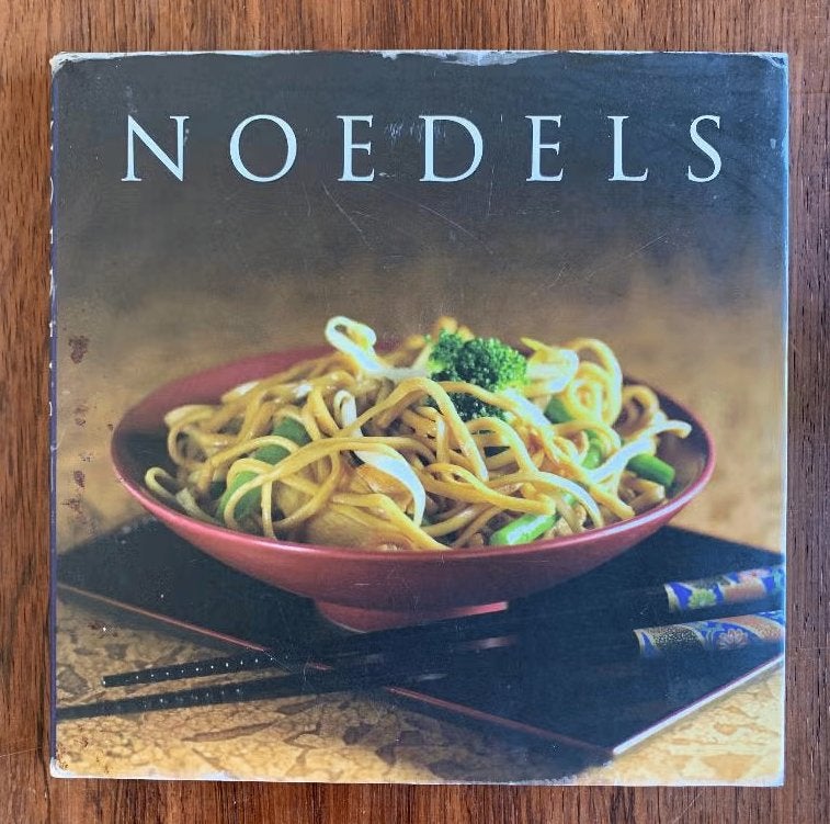 Kookboek noedels, noodles; ISBN 1405441690, Ophalen of Verzenden, Gelezen