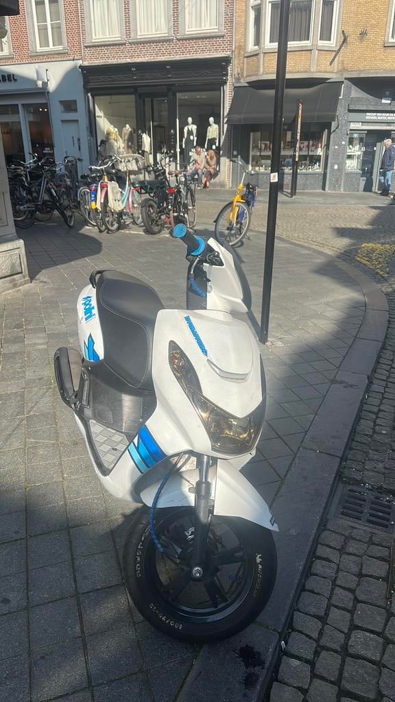 Peugeot Kisbee Polini, Fietsen en Brommers, Brommers | Peugeot, Gebruikt, Overige modellen, Maximaal 45 km/u, Ophalen