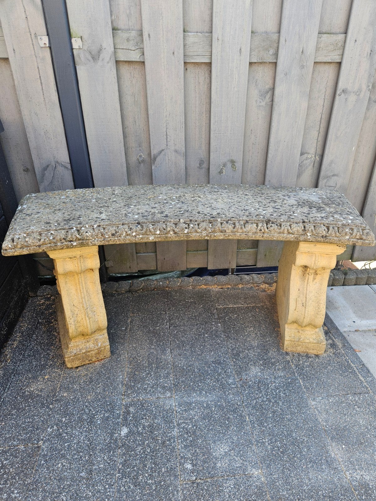 Decoratieve betonnen tuinbank, Ophalen, Gebruikt, Overige materialen