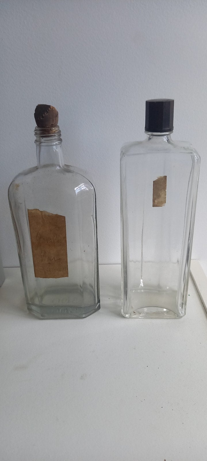 2 antieke flessen uit een kapperszaak, Ophalen of Verzenden