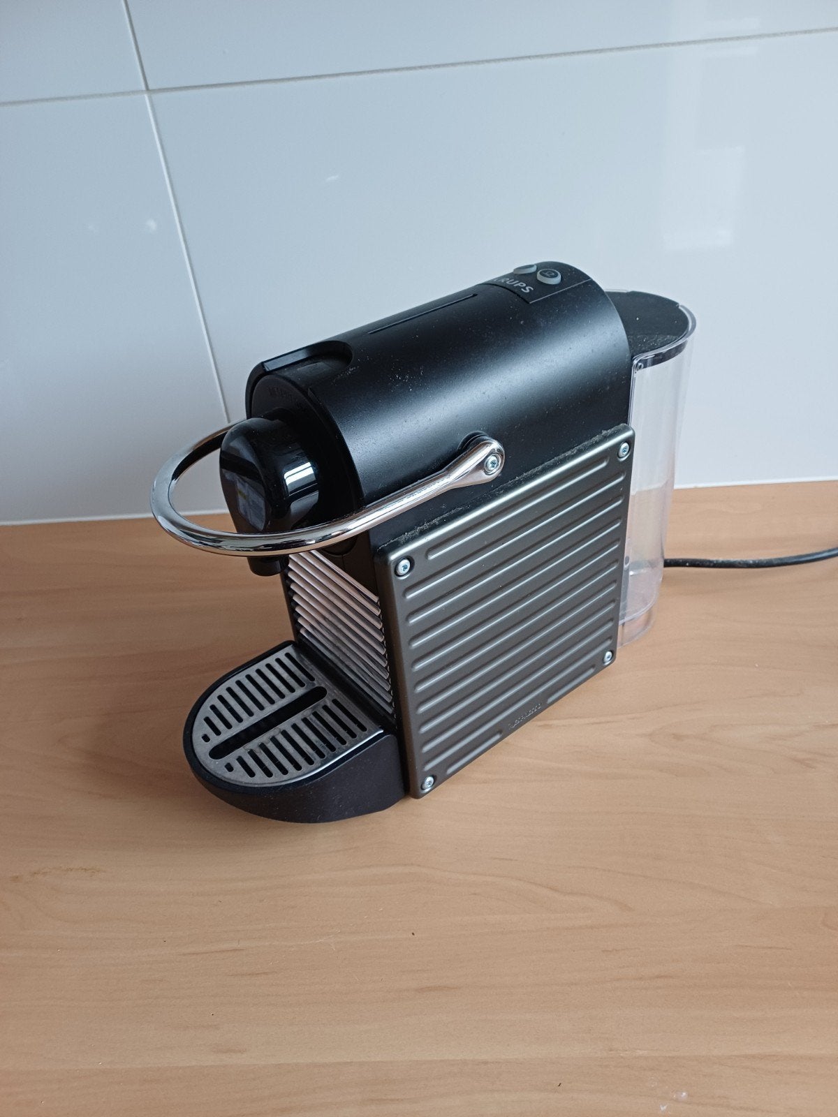 Krups Nespresso Essenza Mini - Compacte Espresso Machine, Witgoed en Apparatuur, Ophalen, Gebruikt, Espresso apparaat, 1 kopje