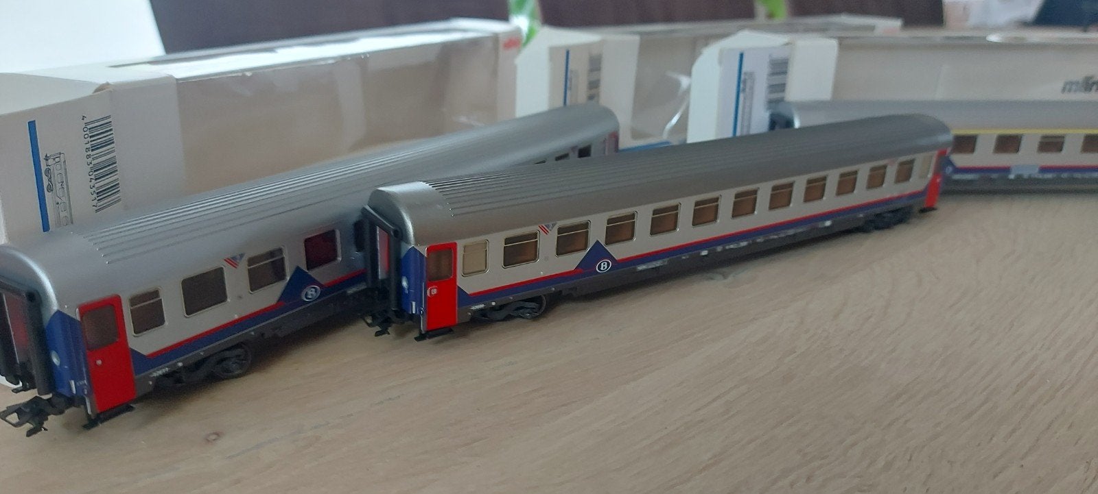 Märklin SNCB EUROFIMA persrtg'n artnr 2x4352+4351 in ovp, Wisselstroom, Wagon, Ophalen of Verzenden, Zo goed als nieuw