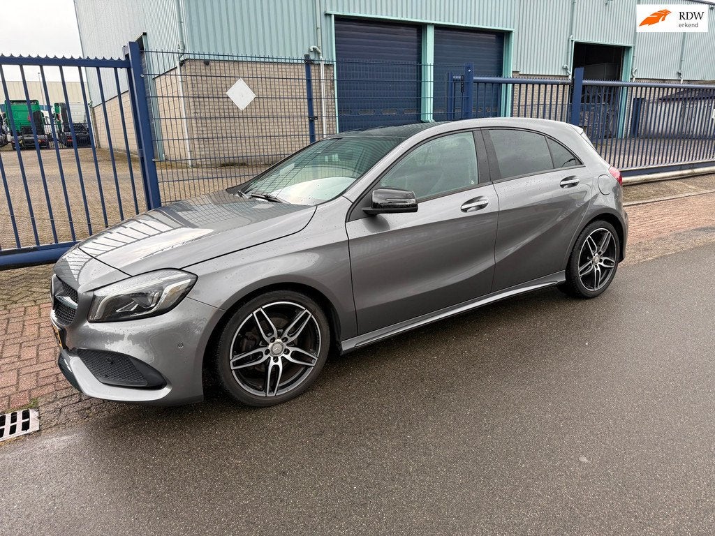 Mercedes-Benz A-klasse 180 AMG AUT. *189.982 KM*INCL. GARANT, Gebruikt, 4 cilinders, Leder en Stof, 122 pk