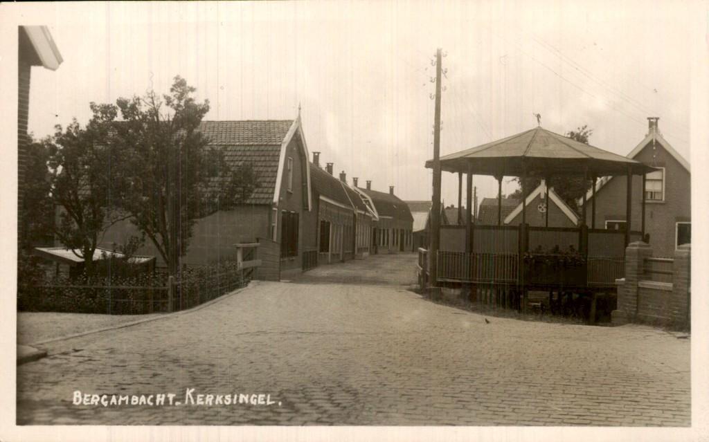 Bergambacht - Kerksingel - Kiosk - Fotokaart, Verzamelen, Ansichtkaarten | Nederland, Ophalen of Verzenden, 1920 tot 1940, Ongelopen