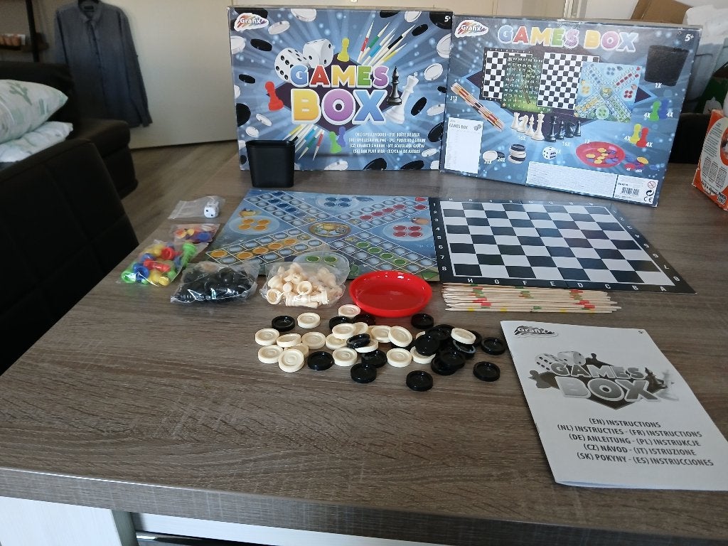 Grafix - Games box - Spellendoos, Hobby en Vrije tijd, Gezelschapsspellen | Bordspellen, Vijf spelers of meer, Ophalen of Verzenden