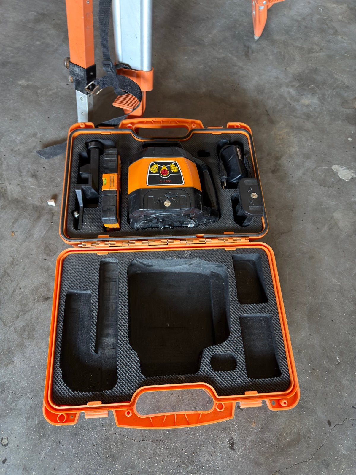 Geo Fennel FL 105H Laserwaterpas met statief en koffer, Ophalen of Verzenden, Zo goed als nieuw