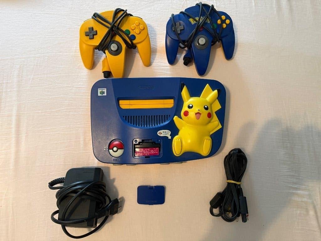 N64 Pikachu editie met bijbehorende controller, Spelcomputers en Games, Spelcomputers | Nintendo 64, Ophalen of Verzenden, Gebruikt
