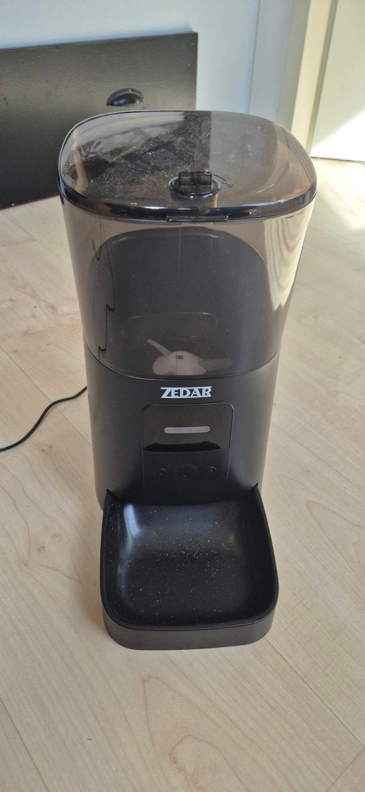 Kattenvoer machine, Ophalen, Automatisch, Zo goed als nieuw