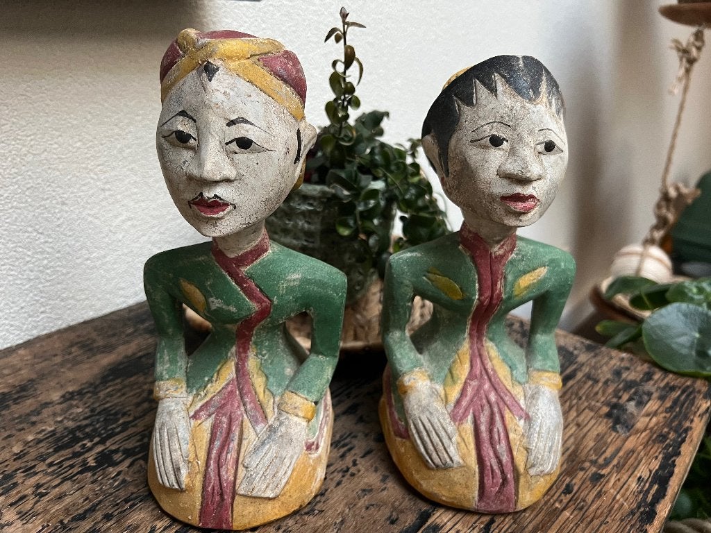 Javaans houtsnijwerk echtpaar indonesie loro blonyo groen, Groep mensen, Ophalen of Verzenden, 20 - 50 cm, Beeld