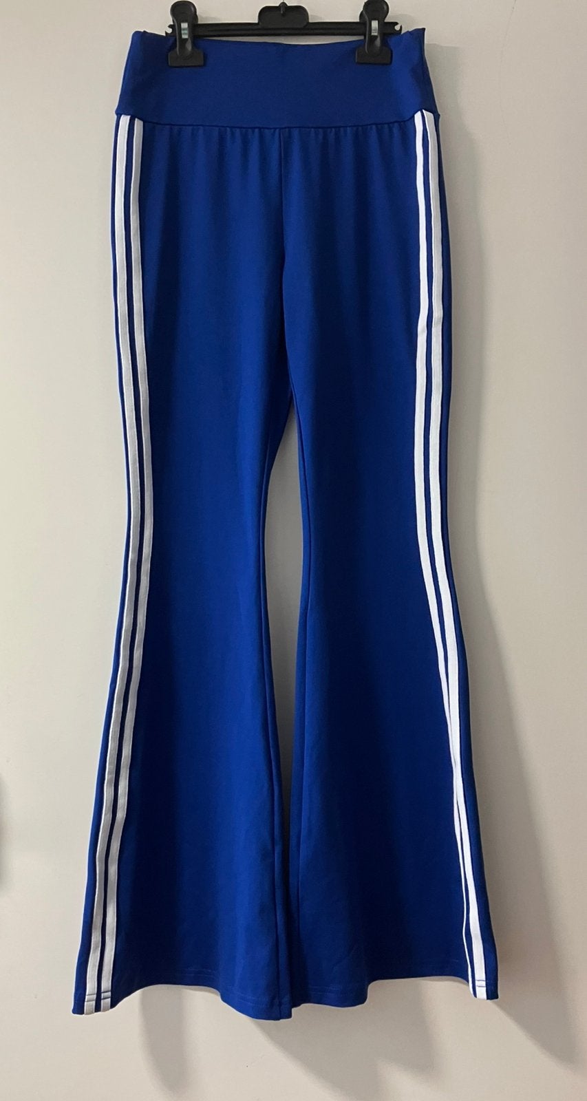 Blauwe flared broek met witte strepen maat S, Blauw, Ophalen of Verzenden, Zo goed als nieuw, Maat 36 (S)