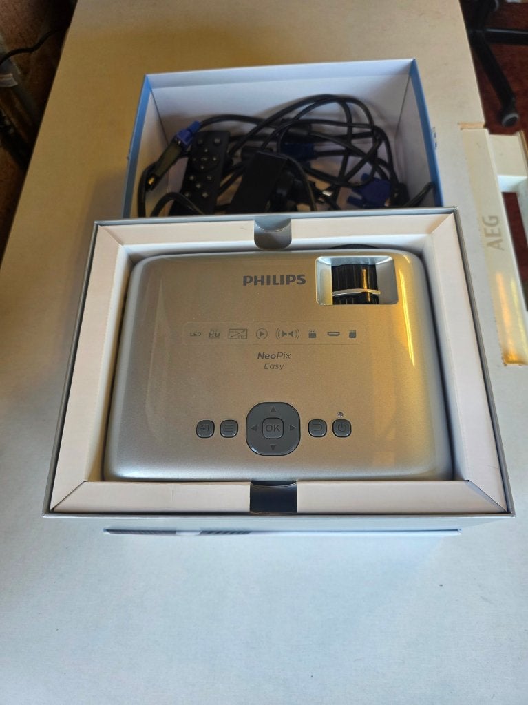 Neopix Easy mini projector, Audio, Tv en Foto, Beamers, Philips, LED, Ophalen of Verzenden, Zo goed als nieuw