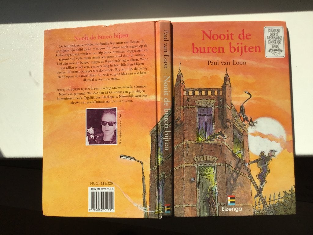 Nooit de buren bijten door Paul van Loon. Bekroond, Boeken, Ophalen of Verzenden, Zo goed als nieuw, Fictie algemeen