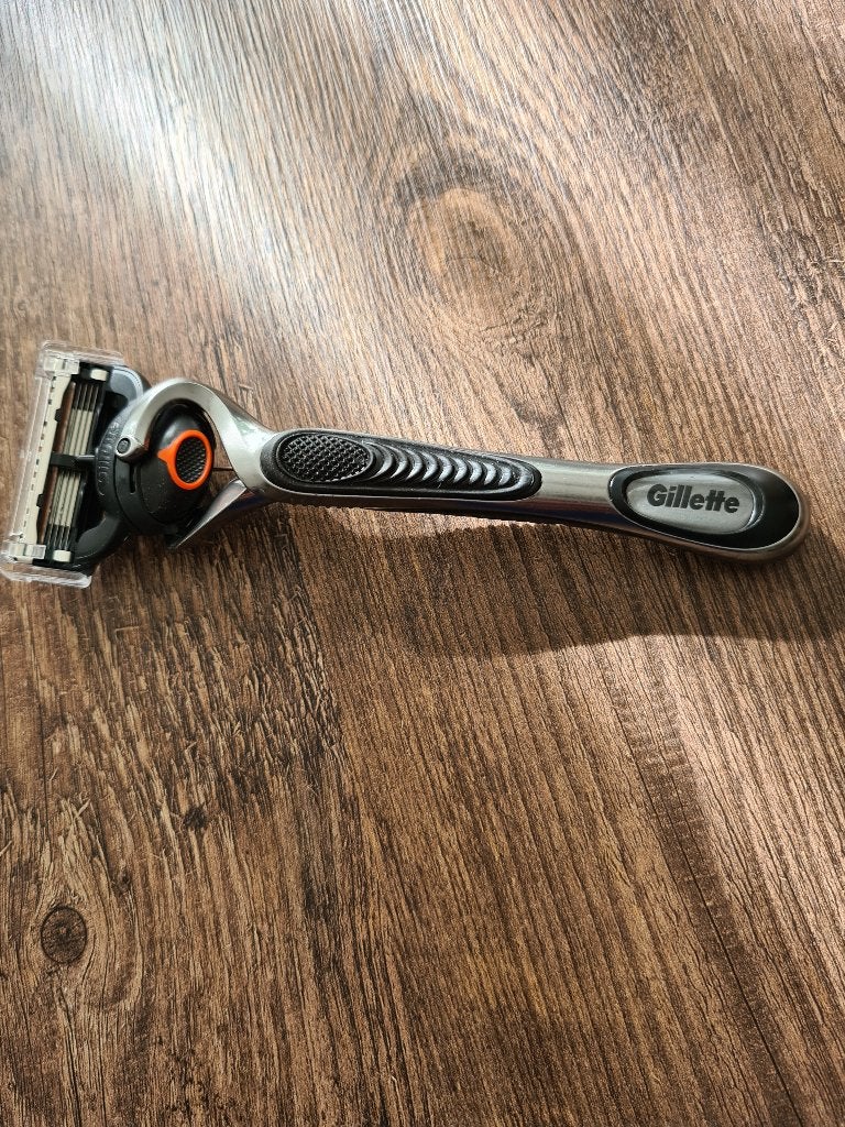 14x Gillette Fusion5 Scheermesjes + Houder, Ophalen of Verzenden, Nieuw, Gehele gezicht, Reiniging