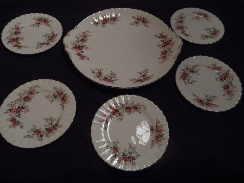 Royal Albert Lavender Rose - kopjes - gebakschaal bordjes, Huis en Inrichting, Keuken | Servies, Overige typen, Vintage, Ophalen of Verzenden