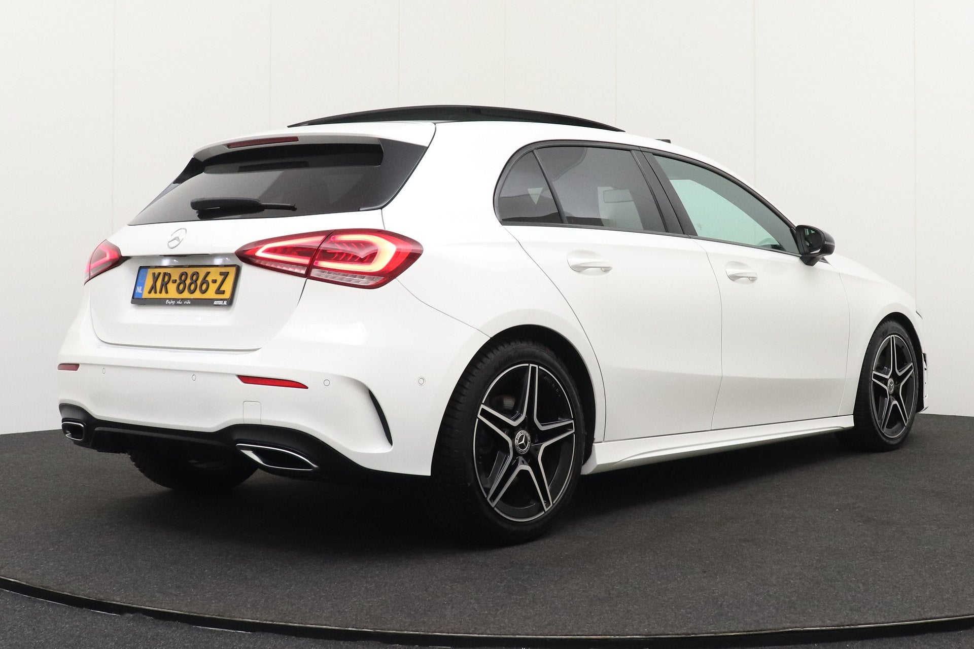 Mercedes-Benz A-Klasse 200 164 PK Aut. AMG Night-Pack Pano-d, Dealer onderhouden, Gebruikt, 4 cilinders, Wit