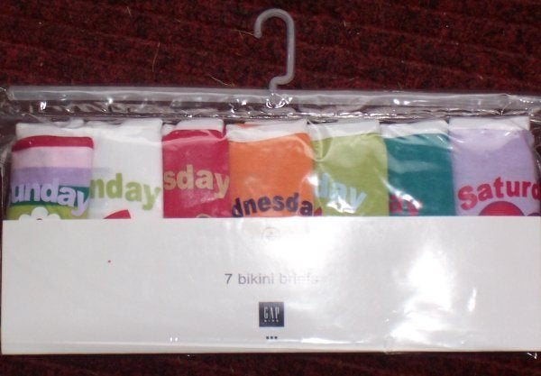 Maat 104 * 7-pack GAP slips NIEUW (4710) a, Nacht- of Onderkleding, Meisje, Nieuw, Ophalen of Verzenden