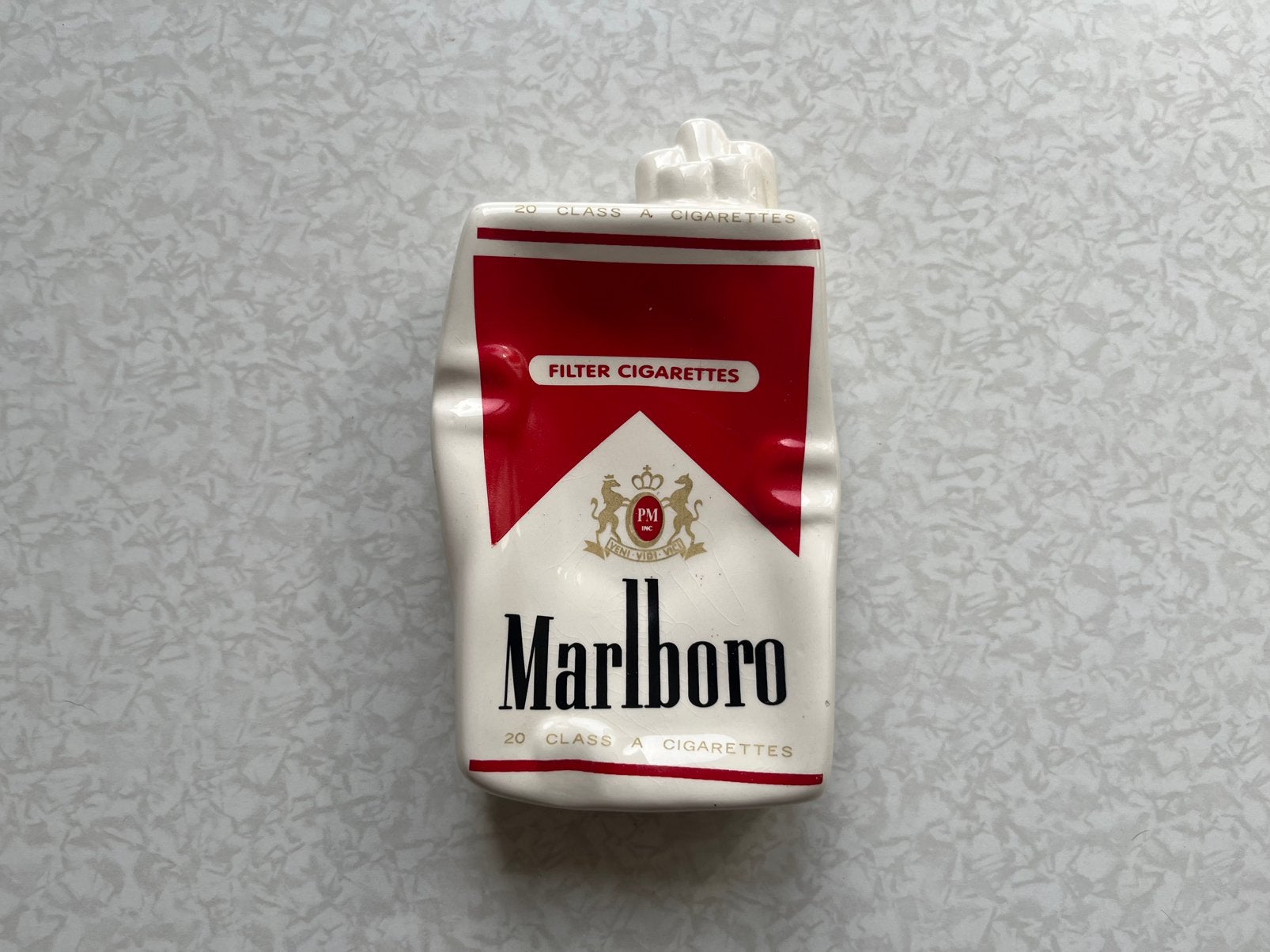 Marlboro asbak in vorm van open pakje, retro/vintage., Ophalen, Zo goed als nieuw, Gebruiksvoorwerp