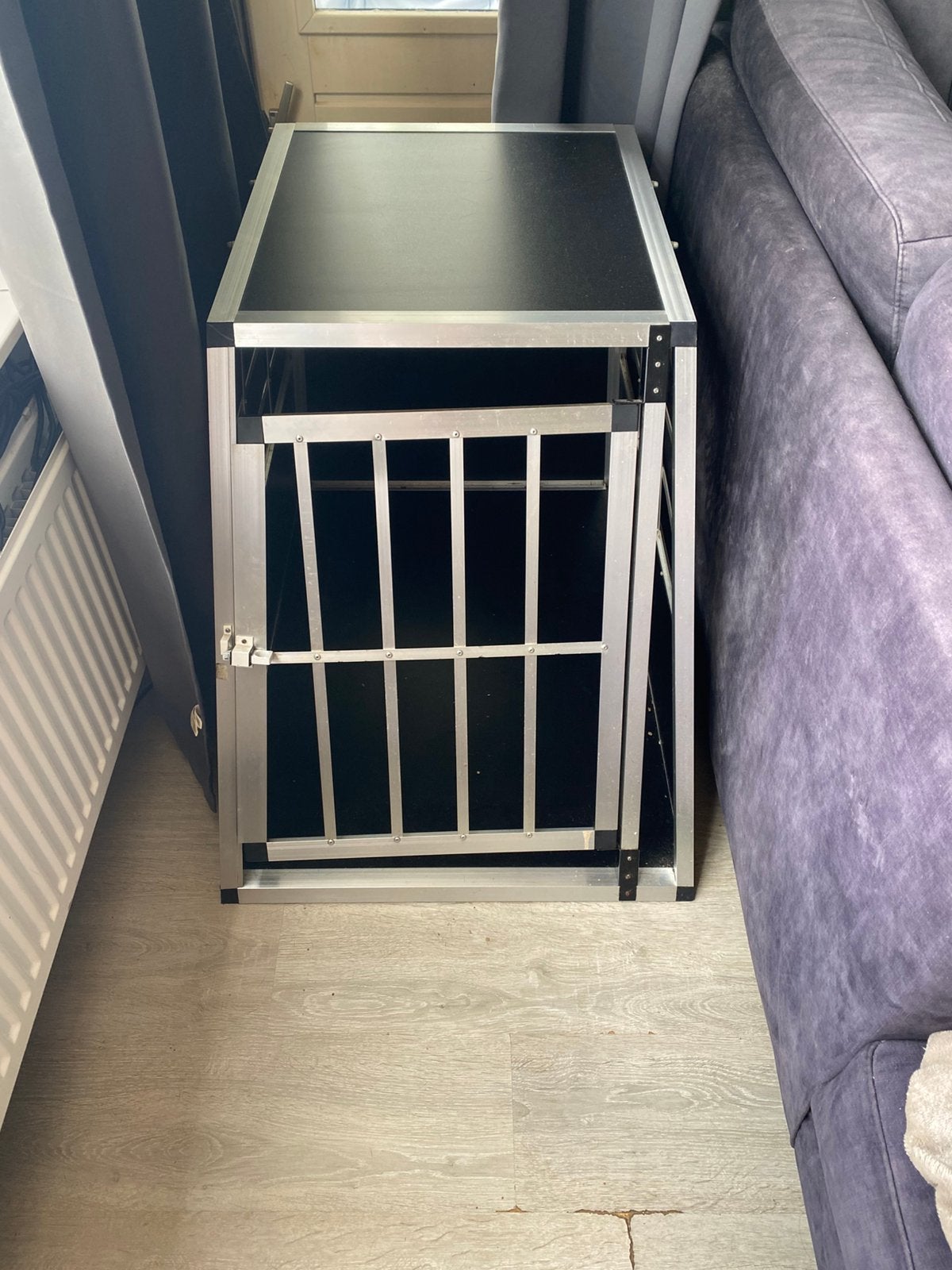 Tekoop  grote nette honden bench, Ophalen of Verzenden, Zo goed als nieuw, 75 tot 110 cm, 65 tot 100 cm
