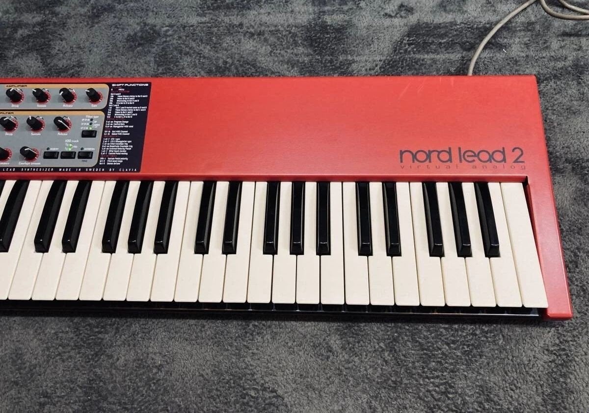 Clavia nord lead 2, Muziek en Instrumenten, Ophalen of Verzenden, Zo goed als nieuw