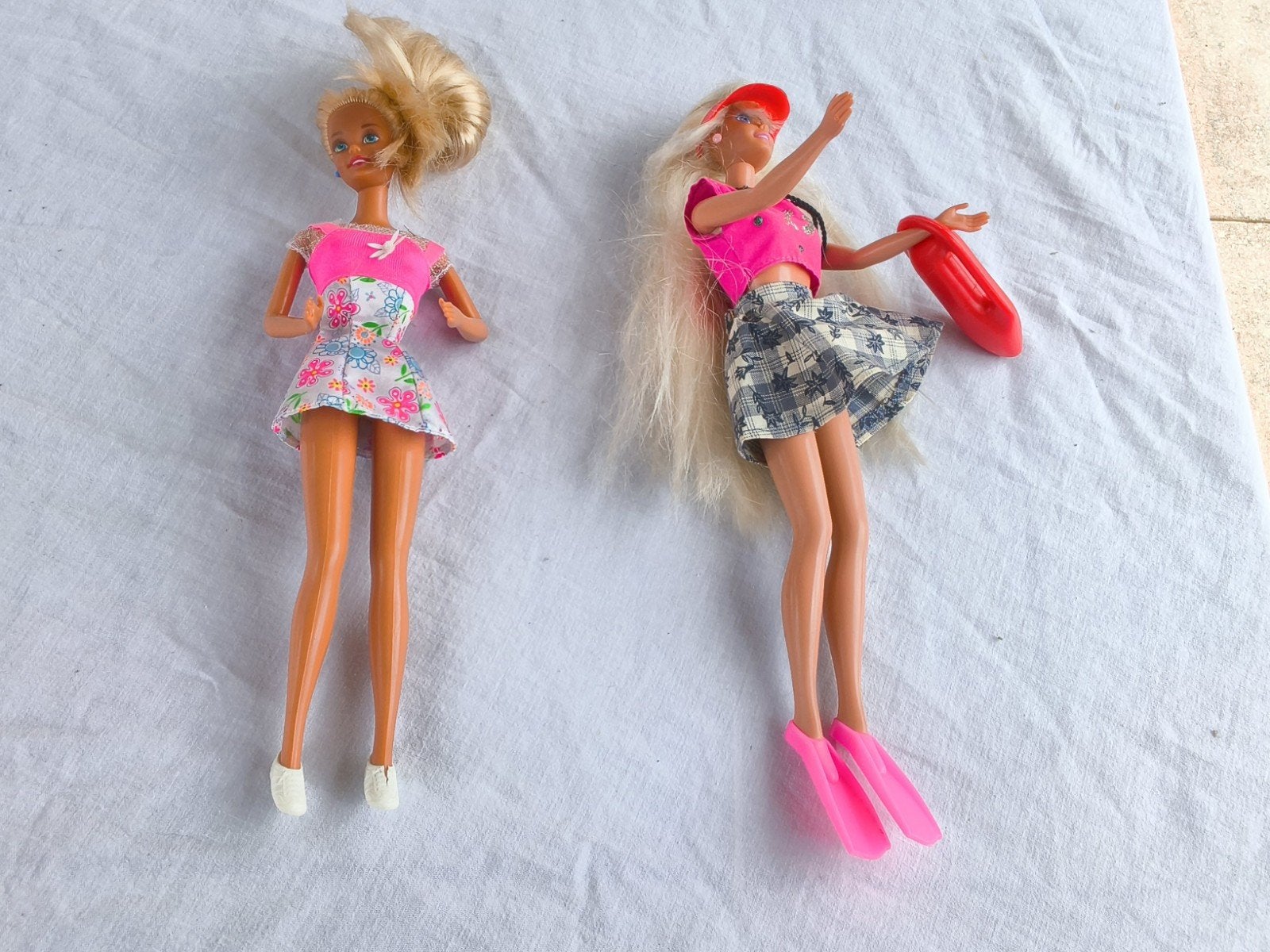 2x barbies 1975., Ophalen of Verzenden, Gebruikt, Pop