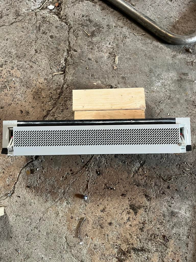 Ventilatierooster 2 stuks, Doe-het-zelf en Verbouw, Ophalen of Verzenden, Zo goed als nieuw, Ventilator