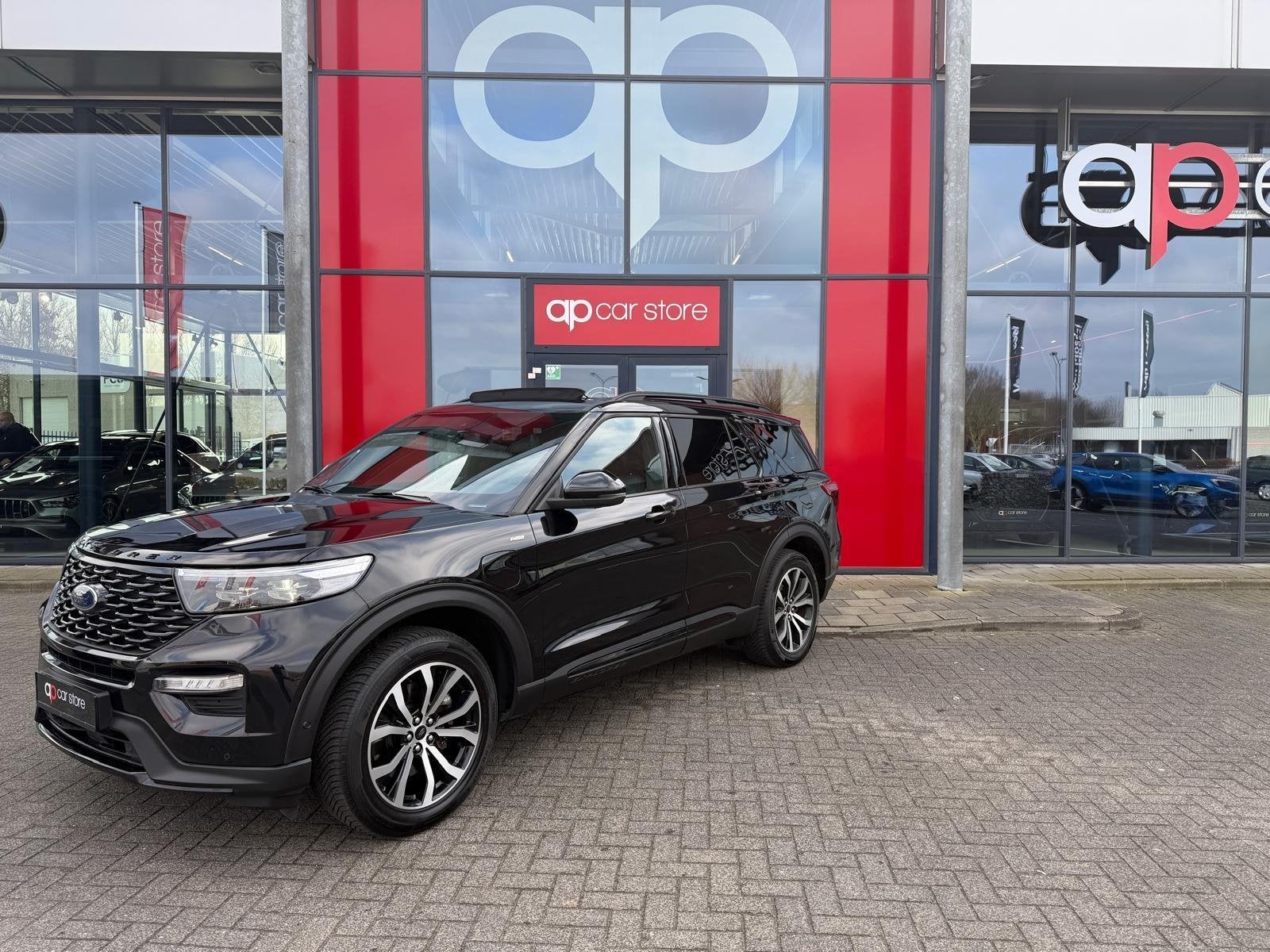 Ford Explorer 3.0 V6 EcoBoost PHEV ST-Line 7 persoon, Auto's, Automaat, Dealer onderhouden, 14 kWh, Zwart