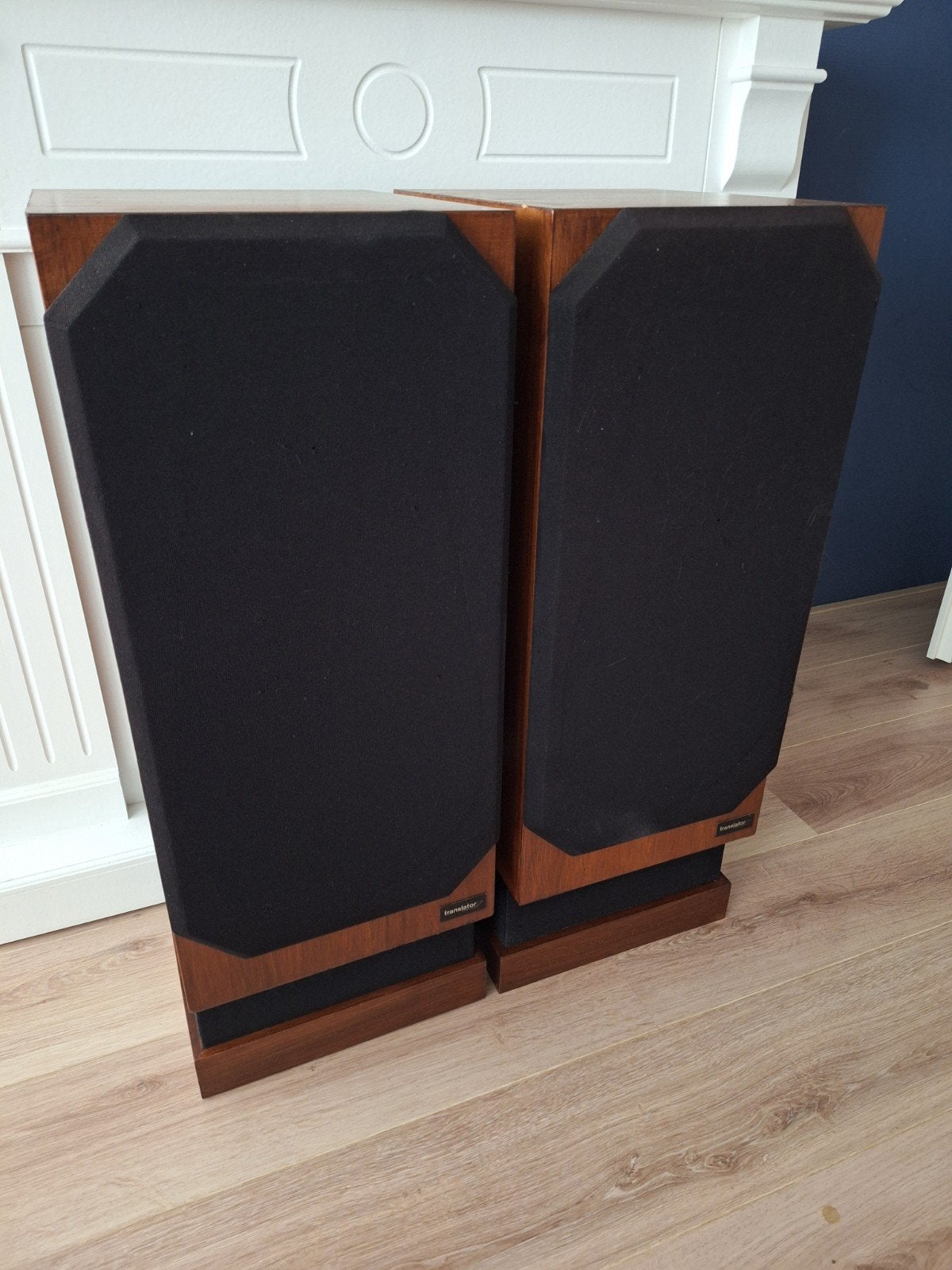 Set Translator Impact 4-II luidsprekers met orginele stands, Gebruikt, 120 watt of meer, Front, Rear of Stereo speakers, Ophalen