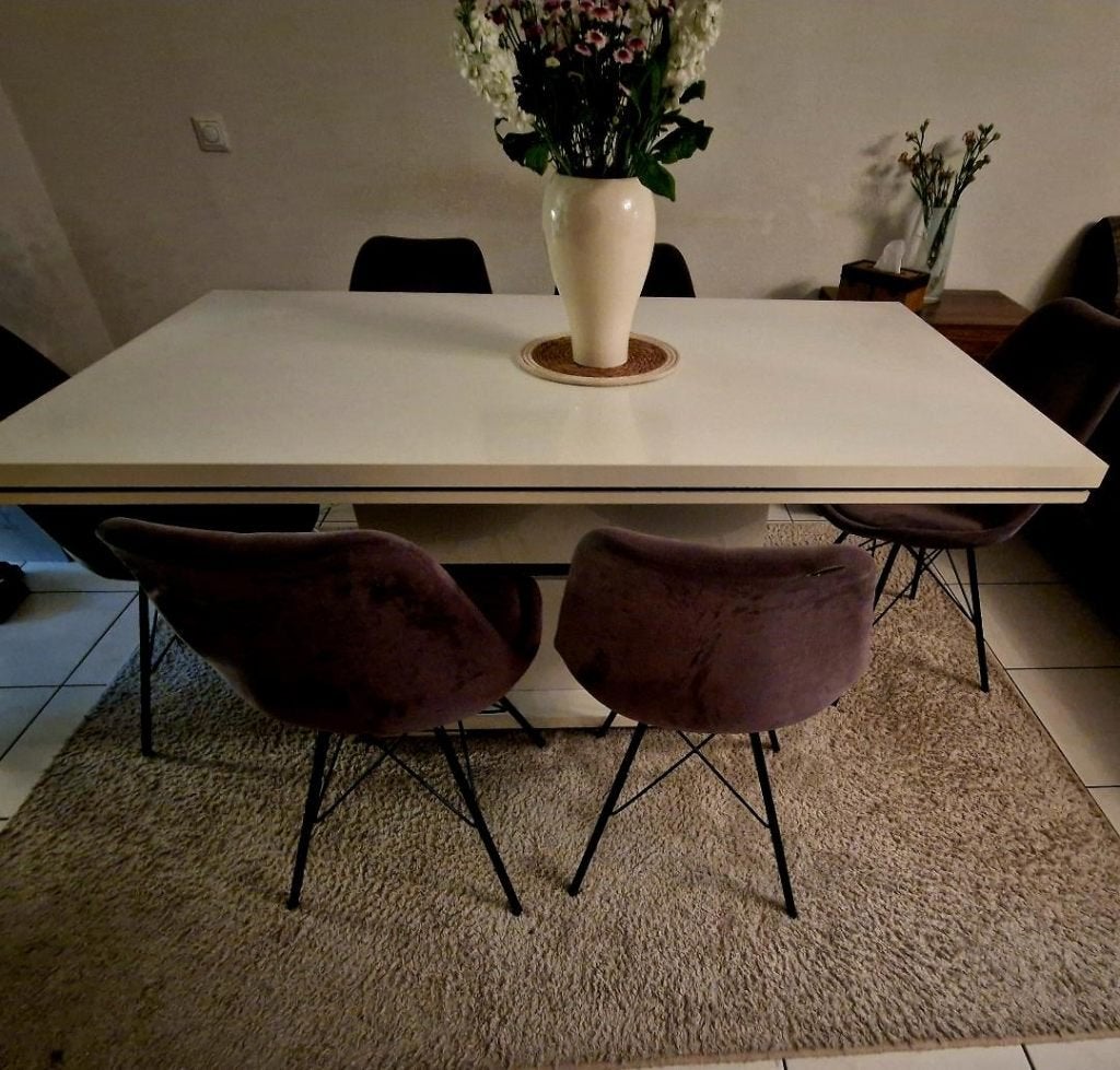Moderne hoogglans witte MDF eettafel, Ophalen, Overige materialen, Gebruikt, 50 tot 100 cm