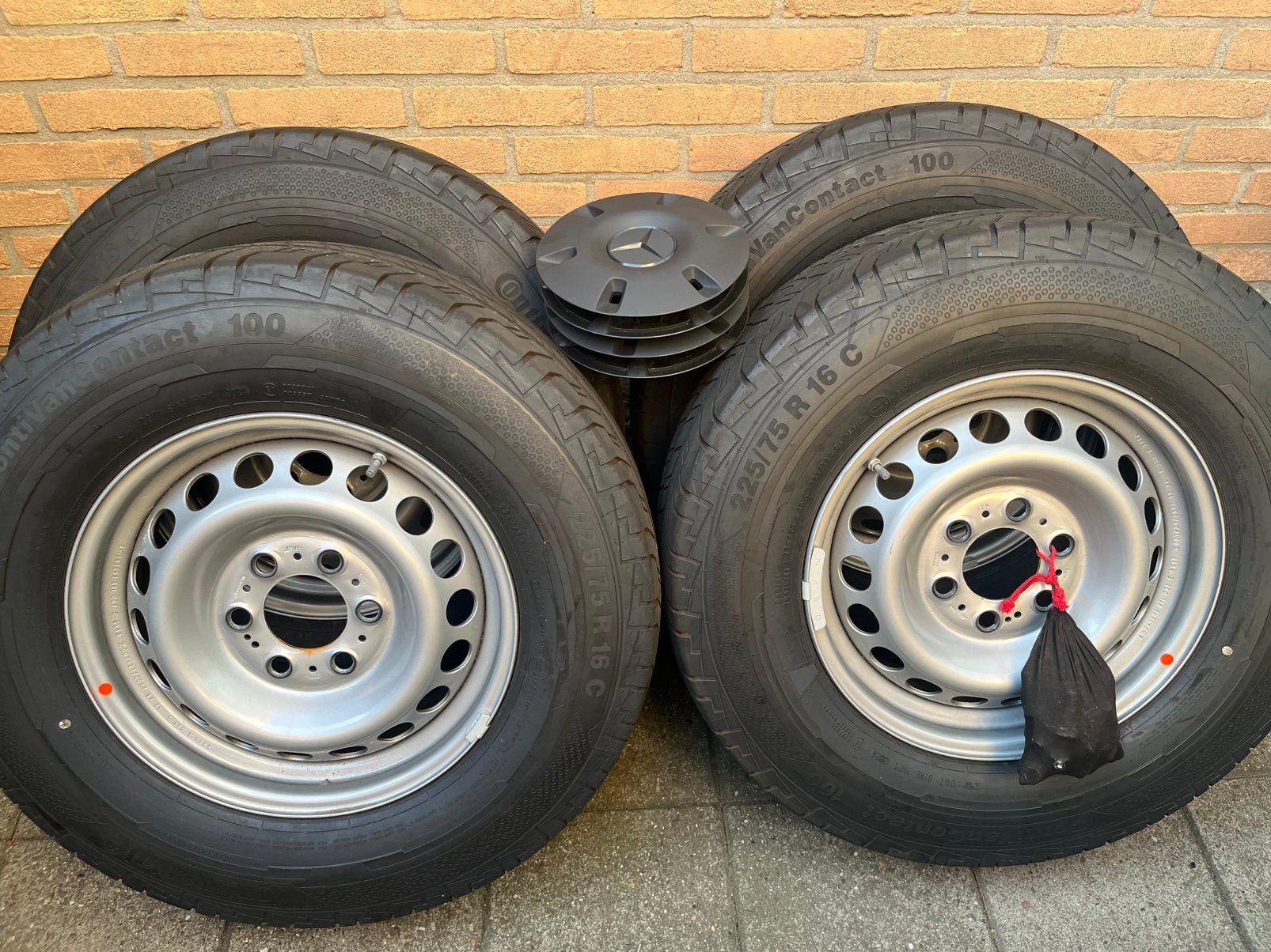 NIEUWE 225 75 16 C Sprinter 4x4 Continental zomerset TPMS, Auto-onderdelen, Bestelwagen, 16 inch, Banden en Velgen, Nieuw