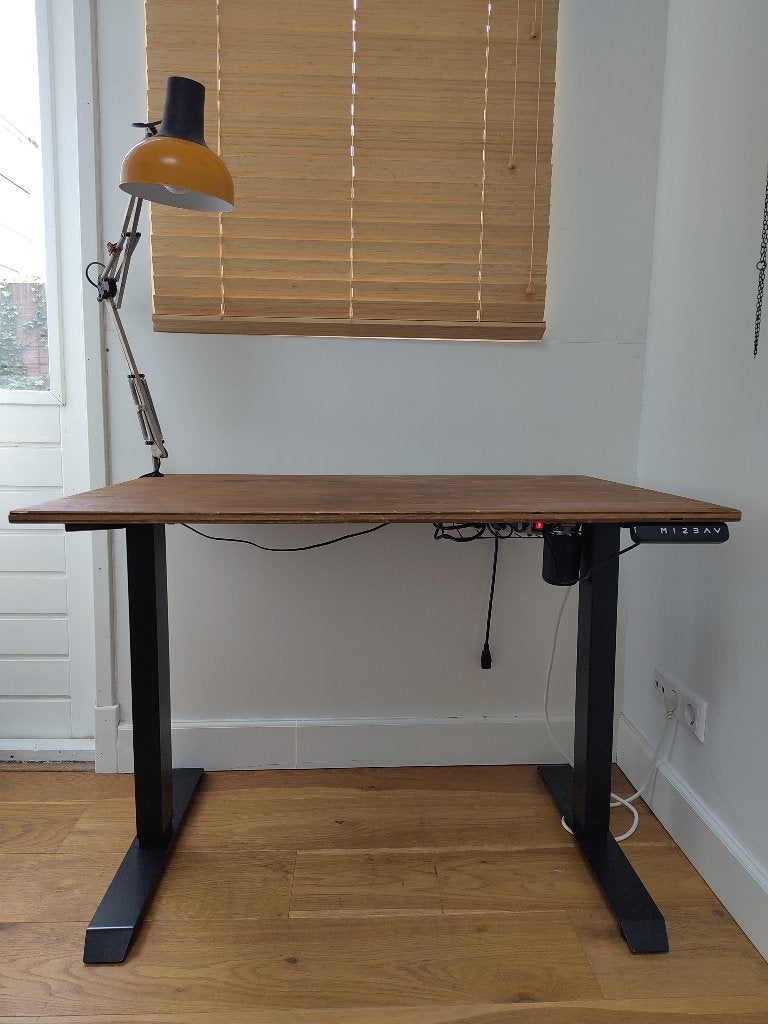 Elektrisch in hoogte verstelbaar bureau, Huis en Inrichting, Ophalen, Zit-sta bureau, Elektrisch, Hout