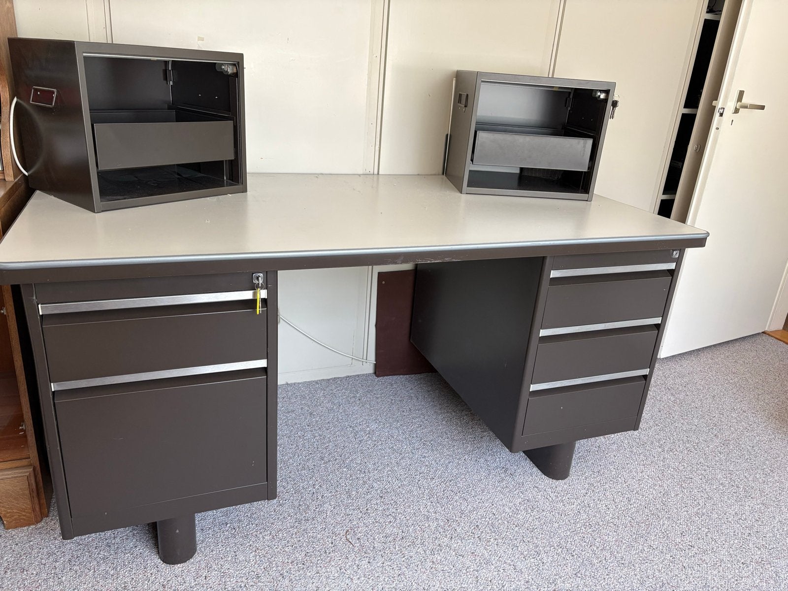 Vintage metal bureau met lades en opzetkasten, Huis en Inrichting, Bureaus, Ophalen, Overige typen, Gebruikt, Met lades