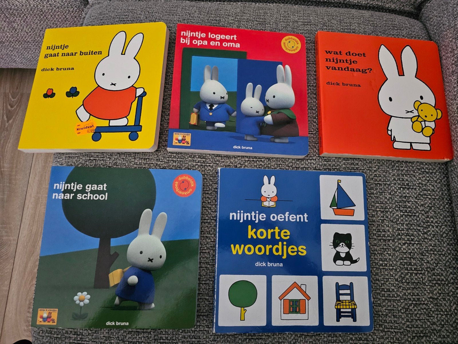5 Nijntje boeken van Dick Bruna - Zo goed als nieuw, Fictie algemeen, Jongen of Meisje, Ophalen of Verzenden, Zo goed als nieuw