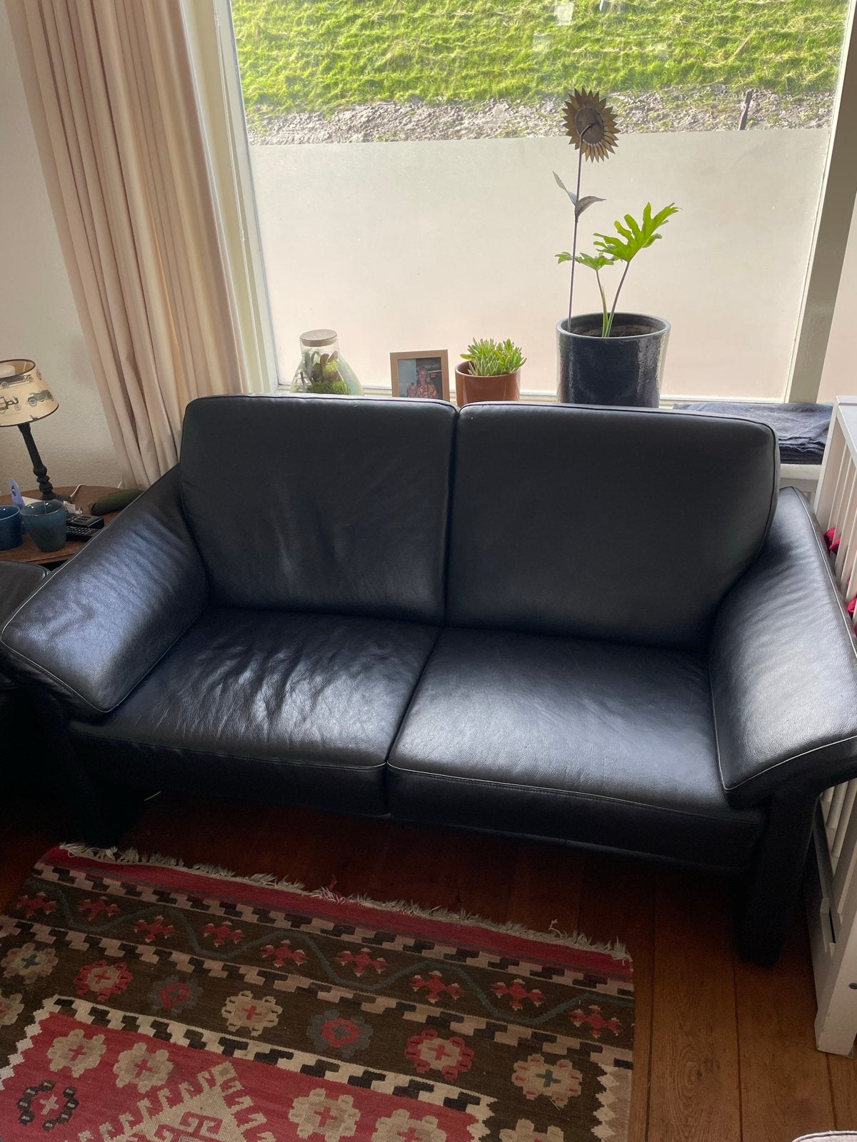 Zwart leer banken set - twee en driezitsbank - GRATIS, Huis en Inrichting, Ophalen, Gebruikt, Overige maten, 150 tot 200 cm
