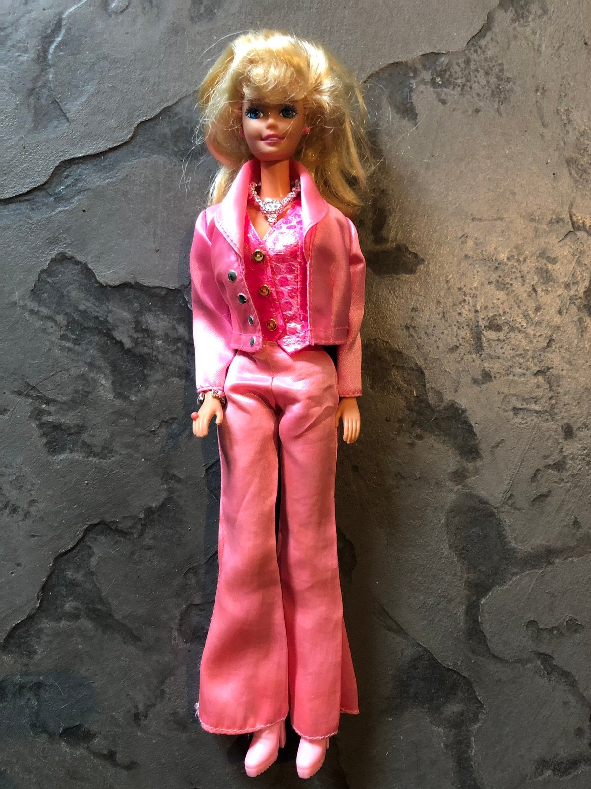 Barbie matte in hippe roze glitter outfit 90 er jaren, Ophalen, Zo goed als nieuw, Fashion Doll