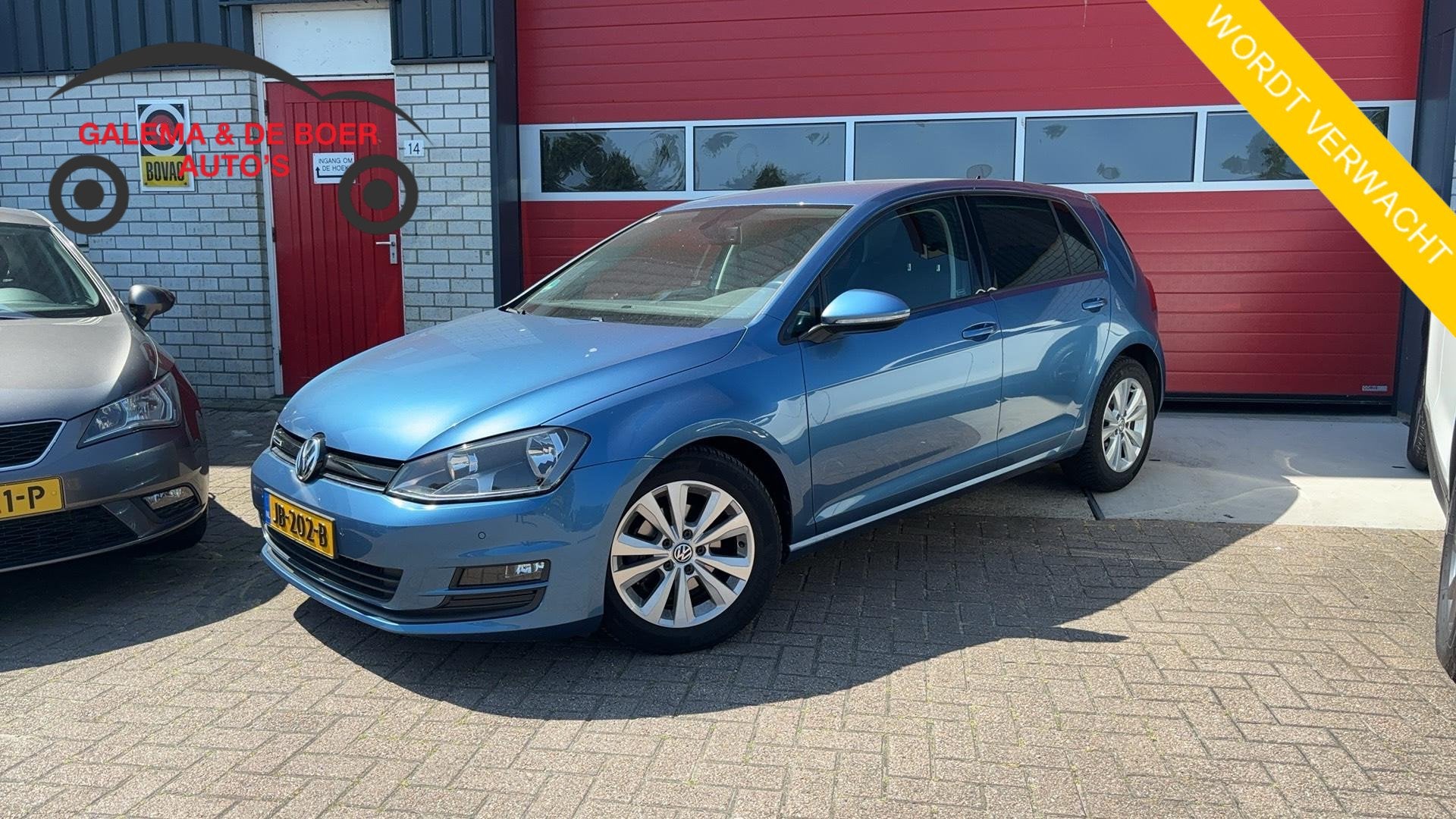 Volkswagen Golf 1.0 TSI Business Edition Connected TREKHAAK, Voorwielaandrijving, Stof, Gebruikt, Blauw