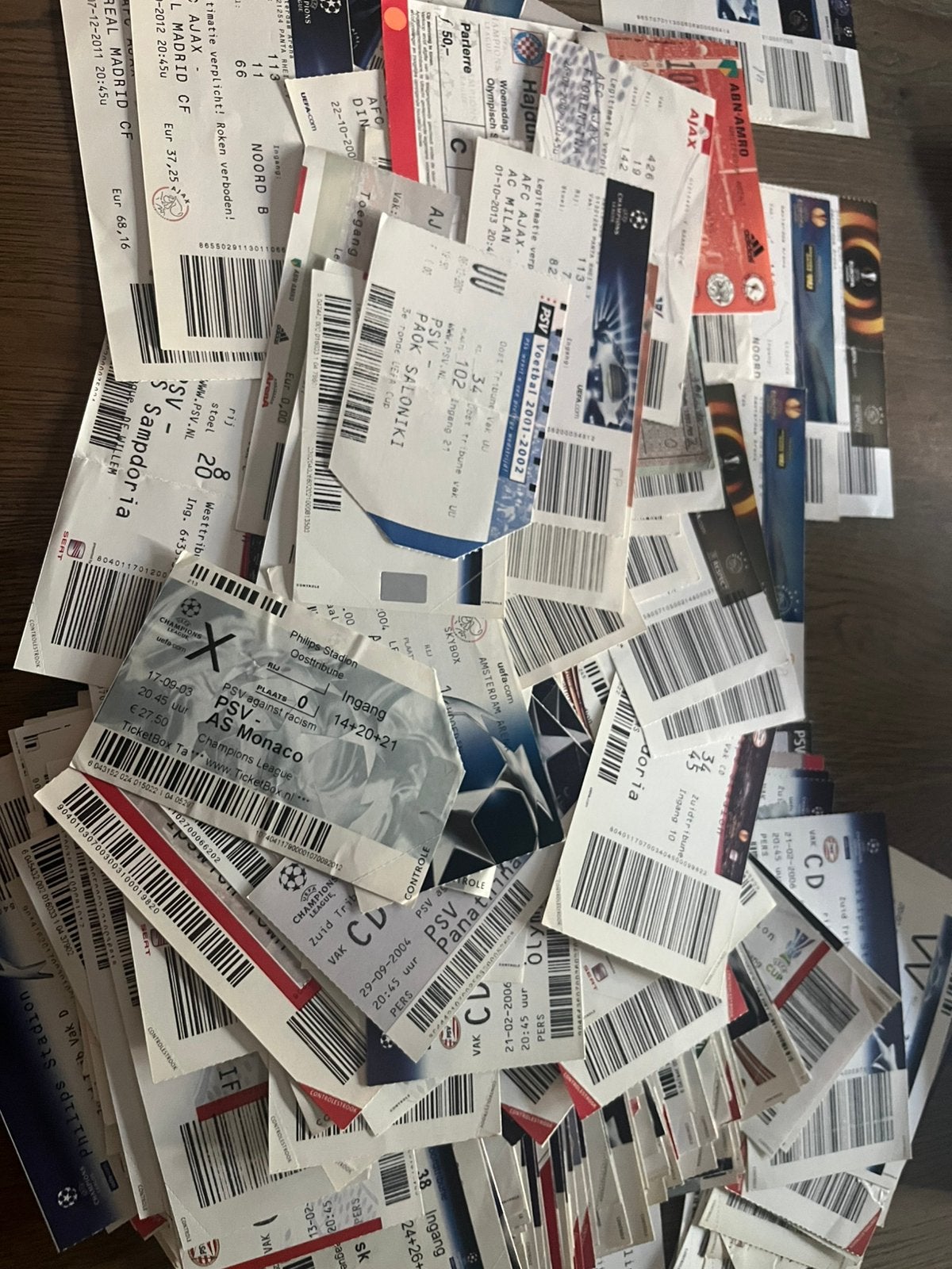 PSV EN AJAX EUROPA CUP TICKETS TE KOOP, Ophalen of Verzenden, Zo goed als nieuw, Ajax, Overige typen