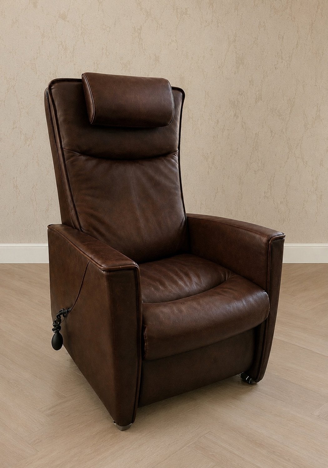 Prominent sta op stoel/ relax fauteuil, hartbalansfunctie, Ophalen, Zo goed als nieuw, Minder dan 75 cm, 50 tot 75 cm