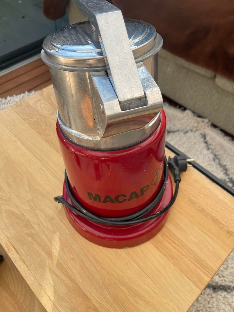 Macap Citruspers - Elektrisch en Robuust, Witgoed en Apparatuur, Ophalen of Verzenden, Gebruikt, Elektrisch, Citruspers