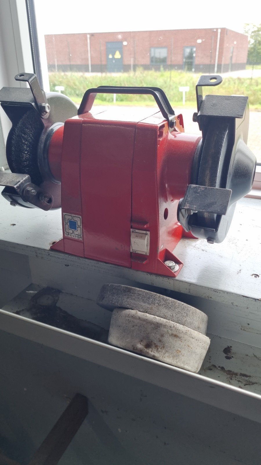 Creusen Werkbankslijpmachine - Robuust en Betrouwbaar, Ophalen of Verzenden, Gebruikt, Minder dan 700 watt, Werkbankslijpmachine