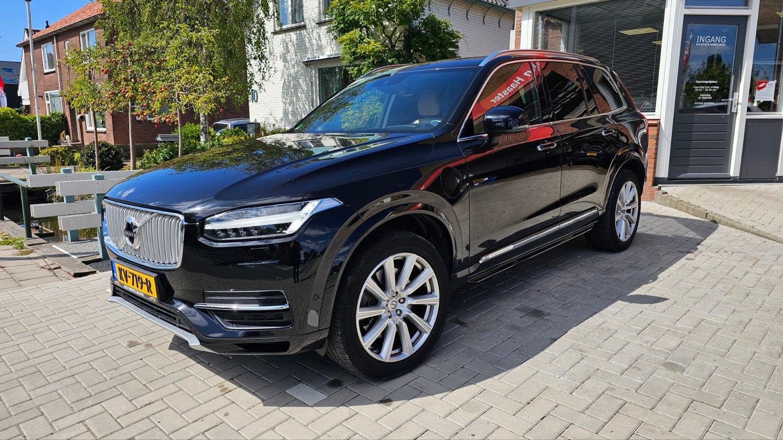 Volvo XC90 2.0 T8 Twin Engine AWD AUT 2016 Zwart, 1969 cc, 320 pk, 7 stoelen, Zwart