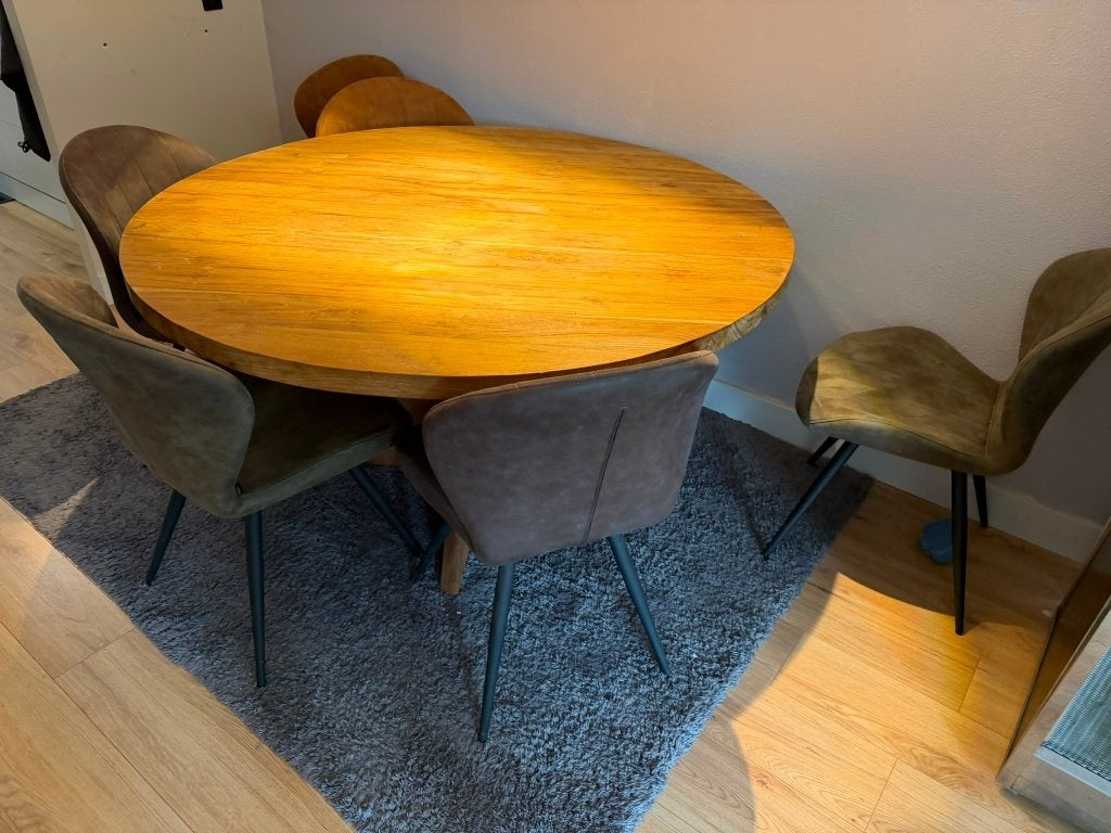 Ronde eettafel inclusief stoelen, Ophalen, Gebruikt, Rond, Vijf personen of meer