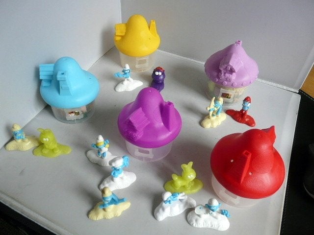 McDonalds 2017 # 5 verschillende smurfenhuisjes, Verzamelen, Smurfen, Ophalen of Verzenden, Zo goed als nieuw, Verschillende Smurfen