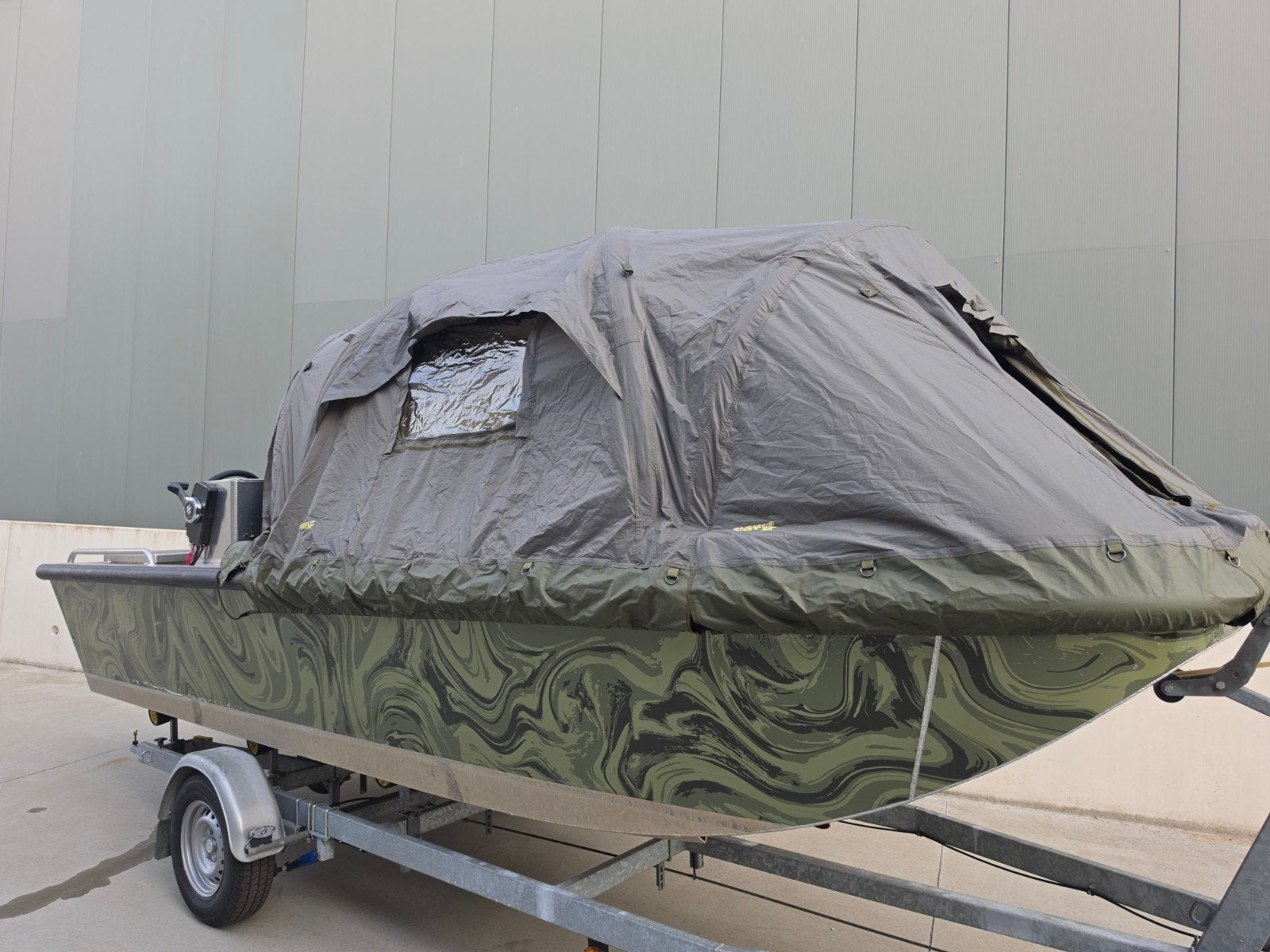 Aluminium visboot met tent en Suzuki buitenboordmotor, Overige merken, 1.95 meter, 15 pk, Buitenboordmotor