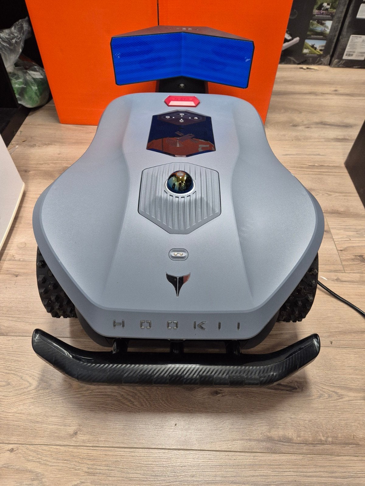 Hookii Neomow X Pro 6000m2 LiDAR robotmaaier (demo model), Ophalen of Verzenden, Zo goed als nieuw, HOOKII, Met regensensor